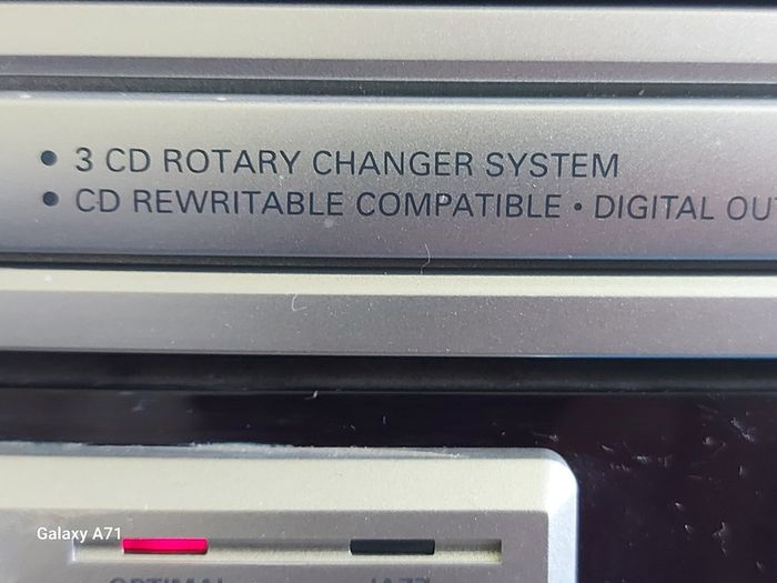 Philips Hi-Fi System, Model FW 396C-22, 3 CD Changer, Dual Tape Deck, Tuner and Aux, in very good condition