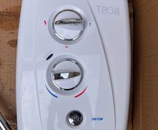 Triton TR80 shower and accessories