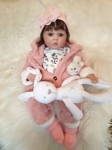 Reborns By Laura.  Huge 24inch, 6lb Reborn Doll.  Jointed Body, Free Moving Limbs.  Welcome To View