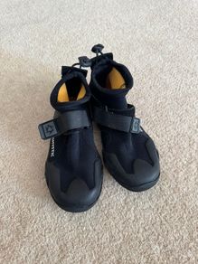 Mystic kids boots Size UK 3