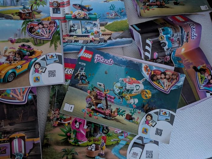 Lego x 15 kg and manuals