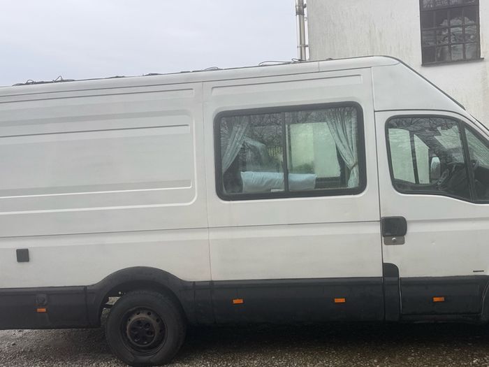 Camper Iveco Daily 2.3l  - Fully Off-Grid & Logbook Registered