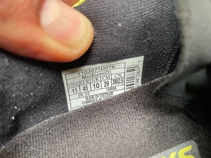 Brooks launch 9 GTS size UK 10