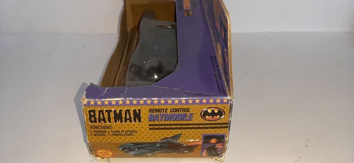 Batman Remote Control Batmobile with Blazing Rubine Light Toy Biz 1989