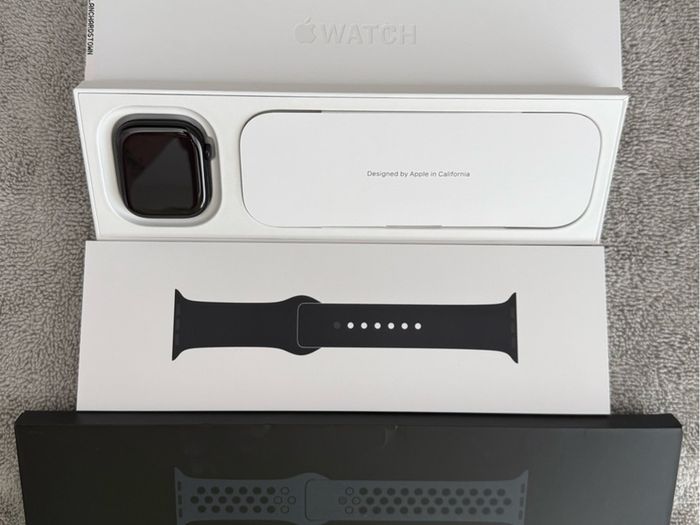 Apple Watch Series 11 (Almost Brand New)