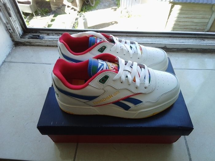 Reebok size 4 uk kids
