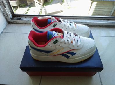Reebok Basketball Shoes size 4 uk kids