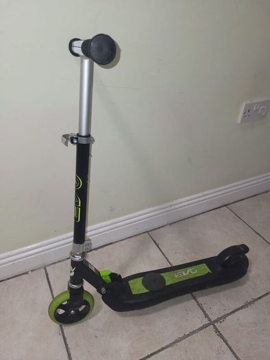 evo electric scooter [PRICE DROP]