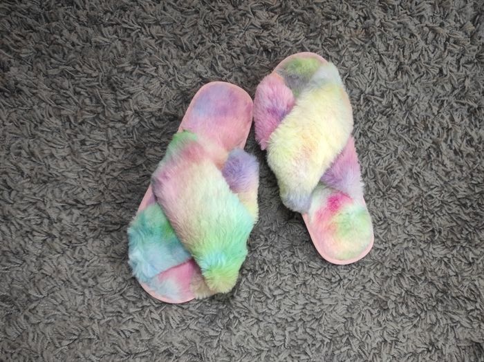 slippers 4-8