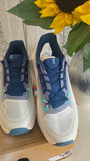 ladies trainers  on clouds