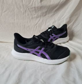 asics jolt 4 Size 5.5 eu 39.5 black In like new condition