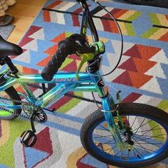 Kids Bike (18 Inch Glitch Bike) (6-8 years old)