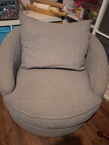 Swivel armchair
