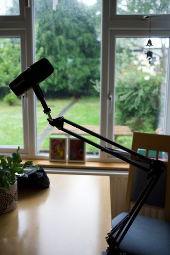 Shure MV7X Microphone + Boom Arm