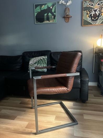 chair reading