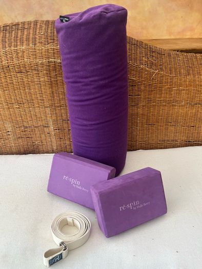 Yoga bolster