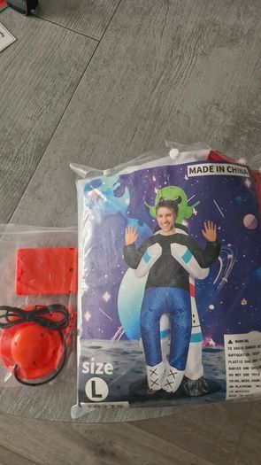 Inflatable Alien