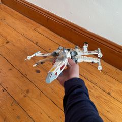 used LEGO Star Wars Luke Skywalker's X-Wing Fighter set