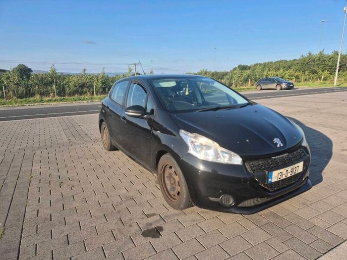 Peugeot 208 1.0 Drive Home, tax 08/26, NO NCT