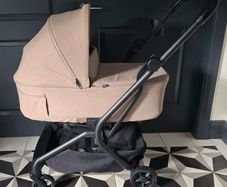 Silver Cross Nia Champagne Compact Travel Stroller with Carrycot