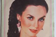 The Crystal Gayle Singles Album Vinyl