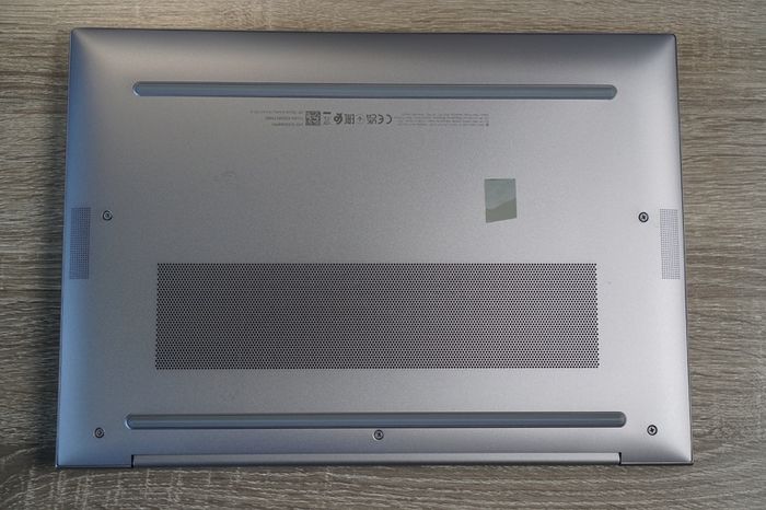 HP ZBook Firefly 14 G11 | Ryzen 7 Pro 8840HS | 16GB | 512gb
