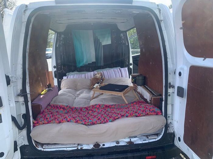 Nissan ENV200 2019