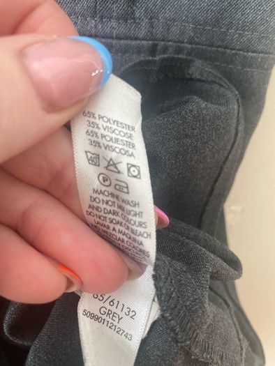 Dunnes grey pinafore (as new) age 7