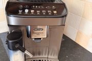 DeLonghi Magnifica EVO  coffe machine