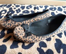 Tiger printed Shoes  Size 4