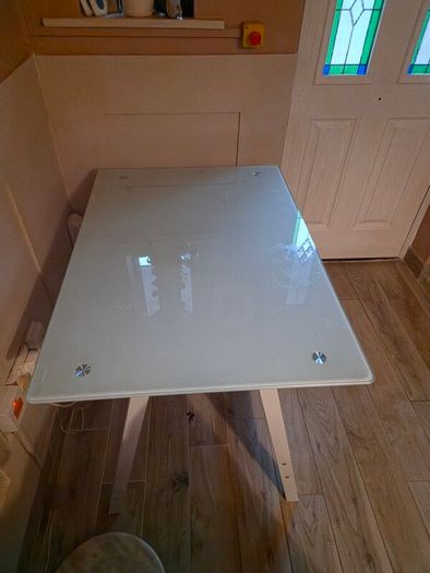 Glass desk table
