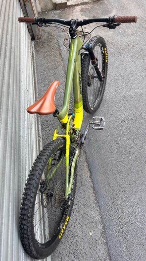Giant Carbon