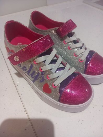 heelys