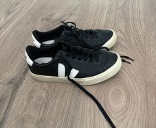 Veja Campo trainers