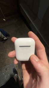 Apple AirPods First Gen