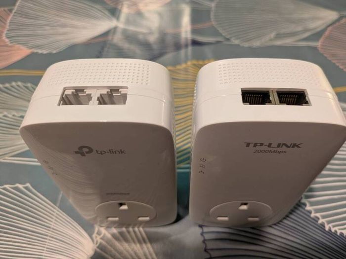 4x TP-Link AV2000 Gigabit Passthrough Powerline Adapters (TL-PA9020P) - 2 Kits