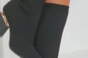 Size 4 knitted knee high Boots