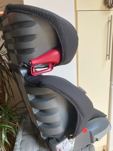 Britax Adventure High-back booster car seat 15-36 kg