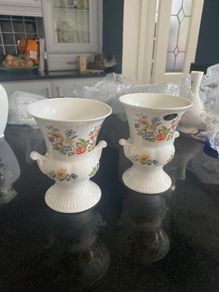 aynsley  cottage garden vases 8 euro each
