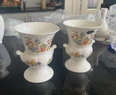 aynsley  cottage garden vases 8 euro each