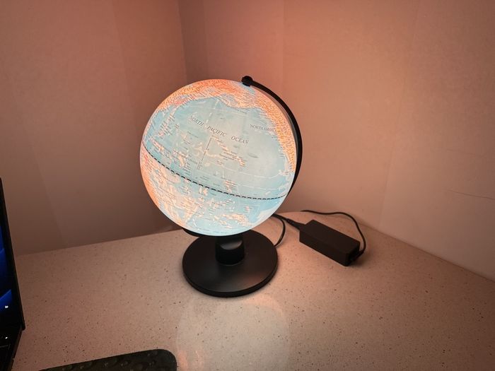 Light up Globe