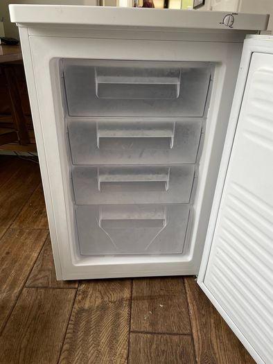 Belling Freezer under counter BFZ95WH