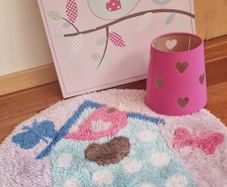 Pink bedroom accessories