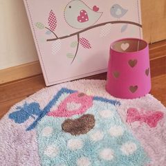 Pink bedroom accessories