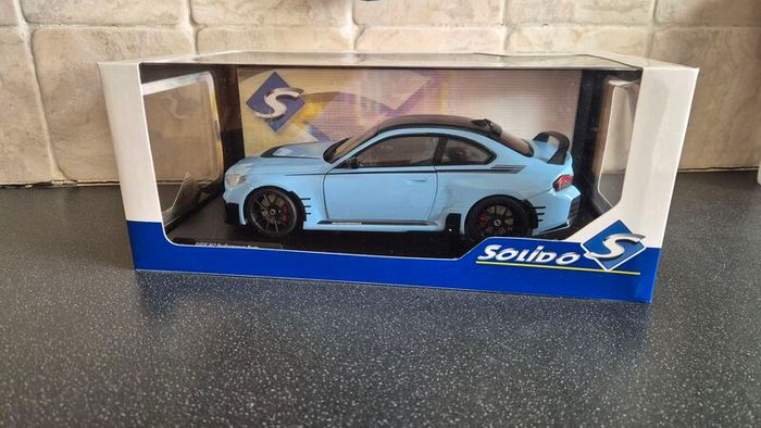 BMW M2 1:18 model car