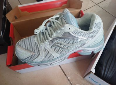 saucony