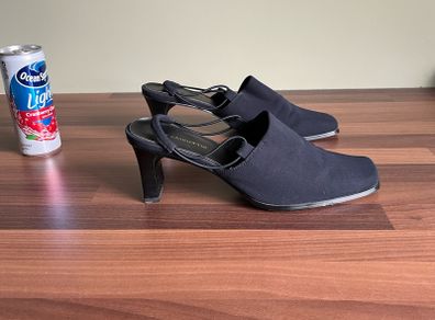 Liz Claiborne navy shoes. Size 8.5 uk