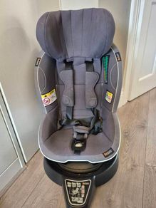 BeSafe iZi Turn i-Size Rotating Car Seat with ISOFIX Base