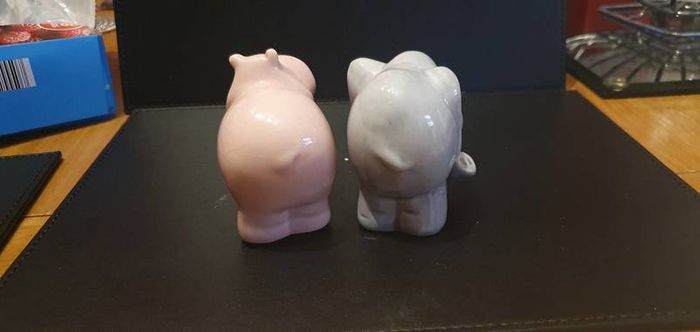 Hippo&Elephant Figurines