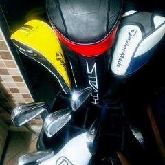 Set of Taylormade Golf Clubs